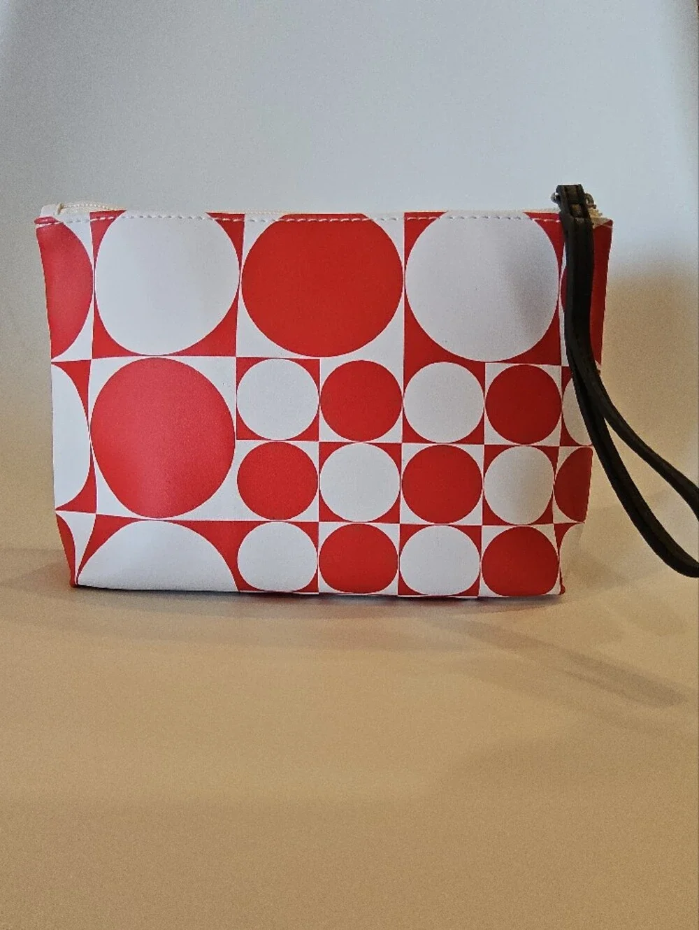 Shiseido bright red